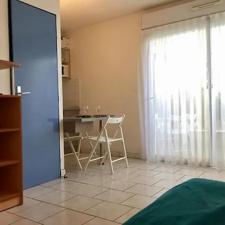 2 Pieces - Lr030-b11 Apartment